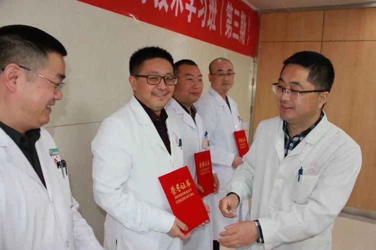 最新外科技术，重塑医疗未来之光的关键力量